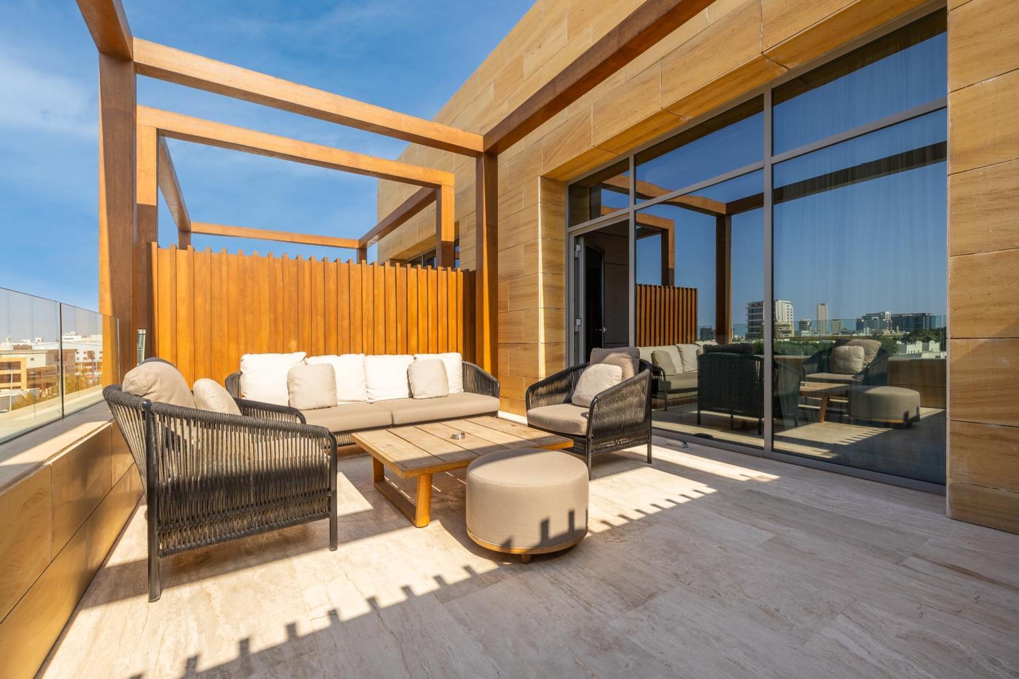 Shirvan Hotel City Yard Jeddah Exterior photo The Terrace
